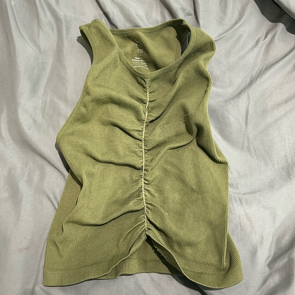 Crop top